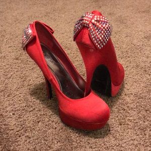 Red Bakers platform stiletto pumps w/bow sz 9